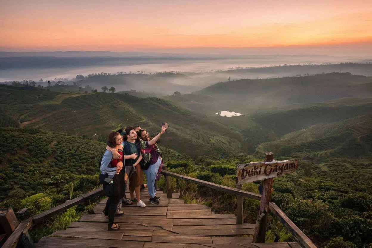 Wisata Alam Bukit Gayam Mendadak Viral di Media Sosial